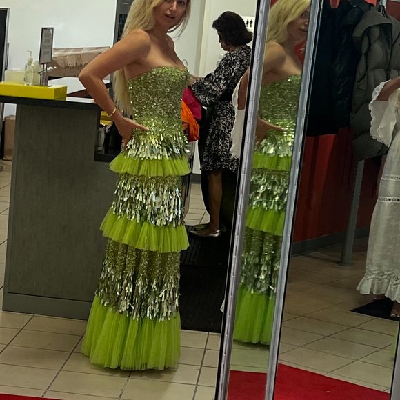 LIKE NEW Evening Gown statement couture neon green by Georges Hobeika - Picture 13 of 13